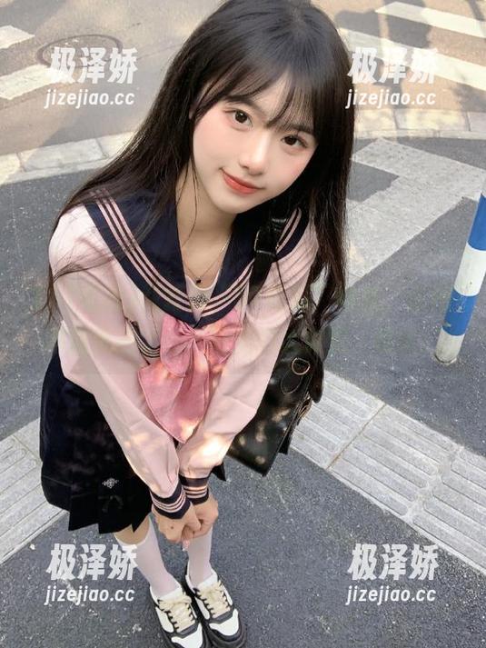 我打开“51吃瓜”导航，全网瞬间变成了一个隔壁的大食堂，哈哈！