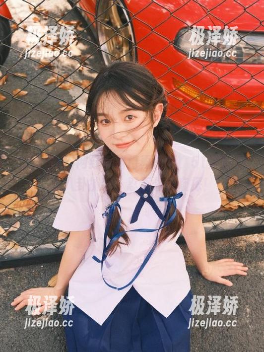 网红黑料门再更新，51黑料变身八卦捕手，忍不住想窥探！