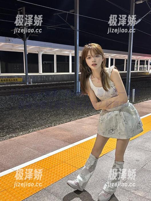 如果“718sx”地址是一场秀，那如今的主题该是什么呢？好奇中……