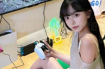 感觉91黑料网就像旧书摊，翻翻每一页都是意外收获，别忘了收藏！