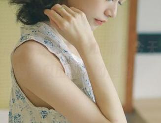 在线打卡98吃瓜，今天又感受到了瓜田李下的尴尬！