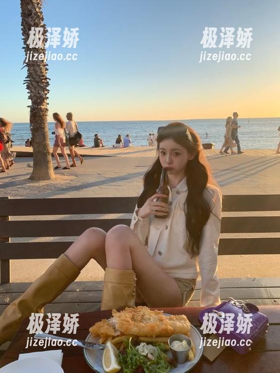 说好的视频更新频率，98吃瓜网站简直比刷朋友圈还上瘾，忍不住一次看个够！