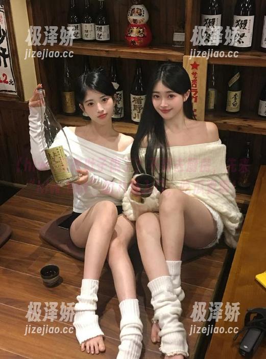 深夜肚子饿了？不要去厨房，先来“hlw.bet”的八卦入口，吃瓜更爽！