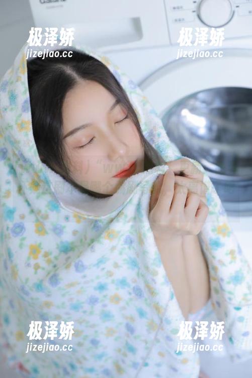“www.黑料”更新：我真怀疑这剧本是哪个编剧写的，太离谱了吧！