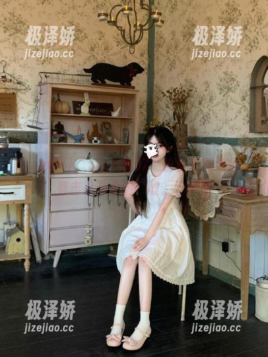 “zzzttt.07”粉丝专属地址，直击八卦心脏！嘘、轻声点