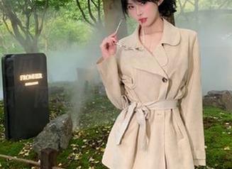 说好的最新官网呢？我在“五一吃瓜”网页上看到的可是火热八卦！