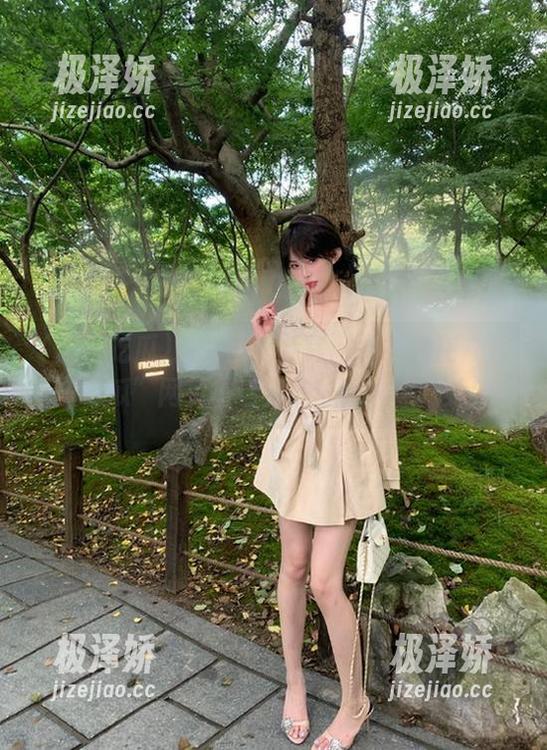 说好的最新官网呢？我在“五一吃瓜”网页上看到的可是火热八卦！