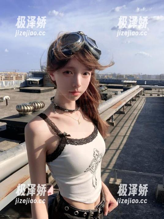 按一下“五一吃瓜”，保证你永不迷路，招招八卦套路，分分钟引爆话题。