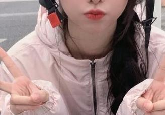 “吃瓜不打烊”就像个热情的摊贩，地址在你心里，那些猎奇瞬间等着你品味！