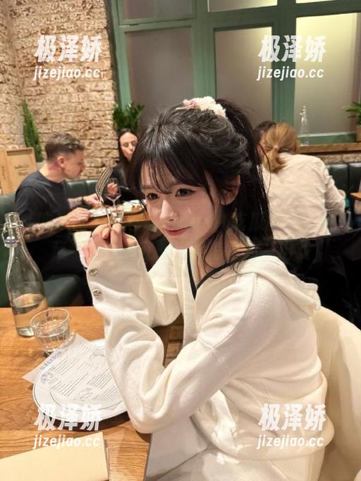 每次在www.51吃瓜网加“收藏”，我都在想这是怎样的一出戏