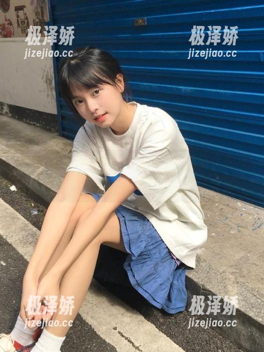 登录吃瓜黑料网页，在线打卡，恍惚觉得自己是个专业八卦编纂！