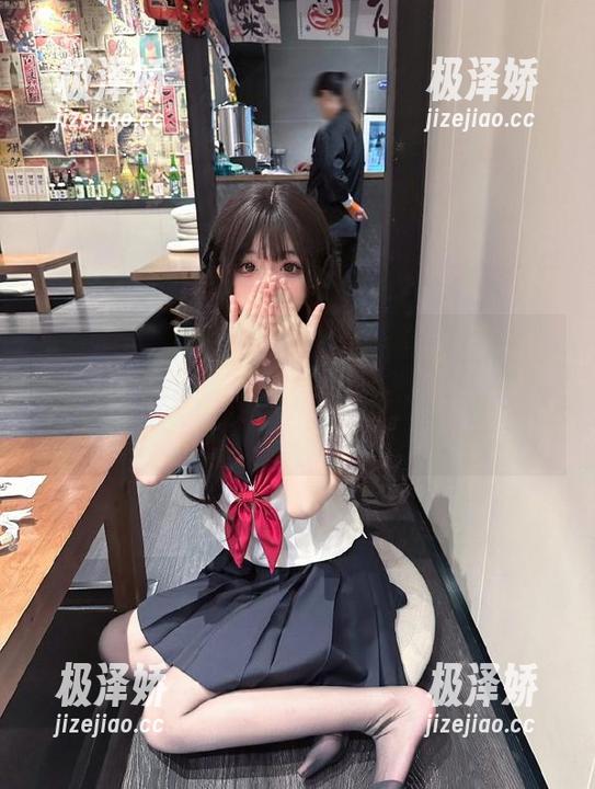 最新更新！明星黑料如同开了新剧集，满屏都是巧合，真相吗？我们来聊聊～