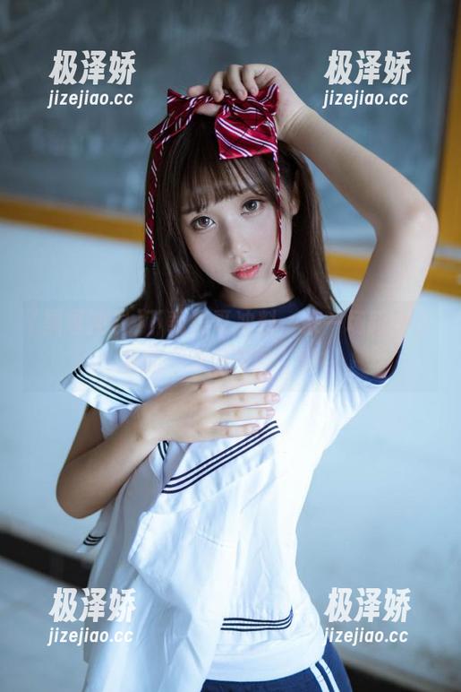 下载黑哥冲料，来一场跟小小鱼的“深海探险”吧！