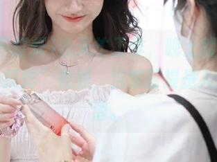 白天忙工作，晚上就想刷“黑料不打烊”视频，当然前提是入口要靠谱。