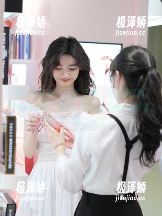 白天忙工作，晚上就想刷“黑料不打烊”视频，当然前提是入口要靠谱。