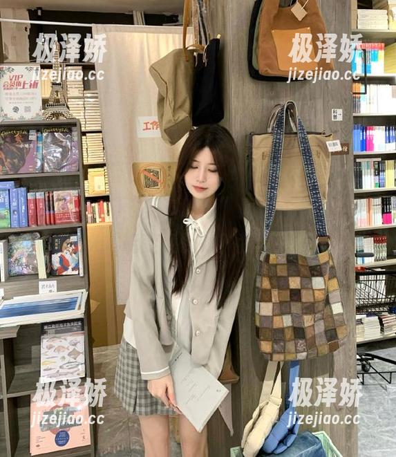 “黑料吃瓜”网站，反差到底得多久才能变免费的？我等不及了！