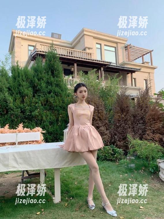 黑料女神攻略，登录后的我仿佛进入奇幻八卦梦境！