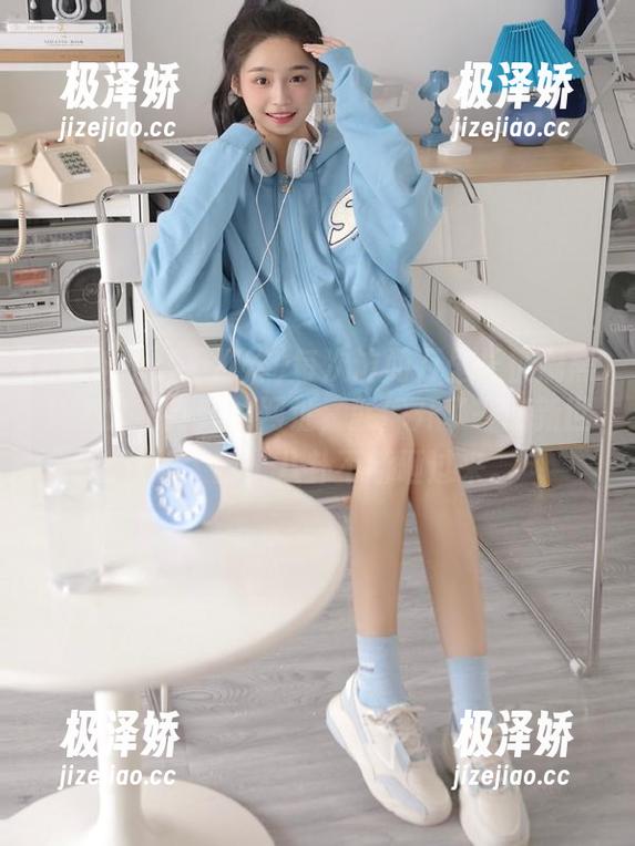 每次访问万里长征篇黑料永久不打烊的网址，就像开了一扇新世界的大门，八卦不断砸过来。